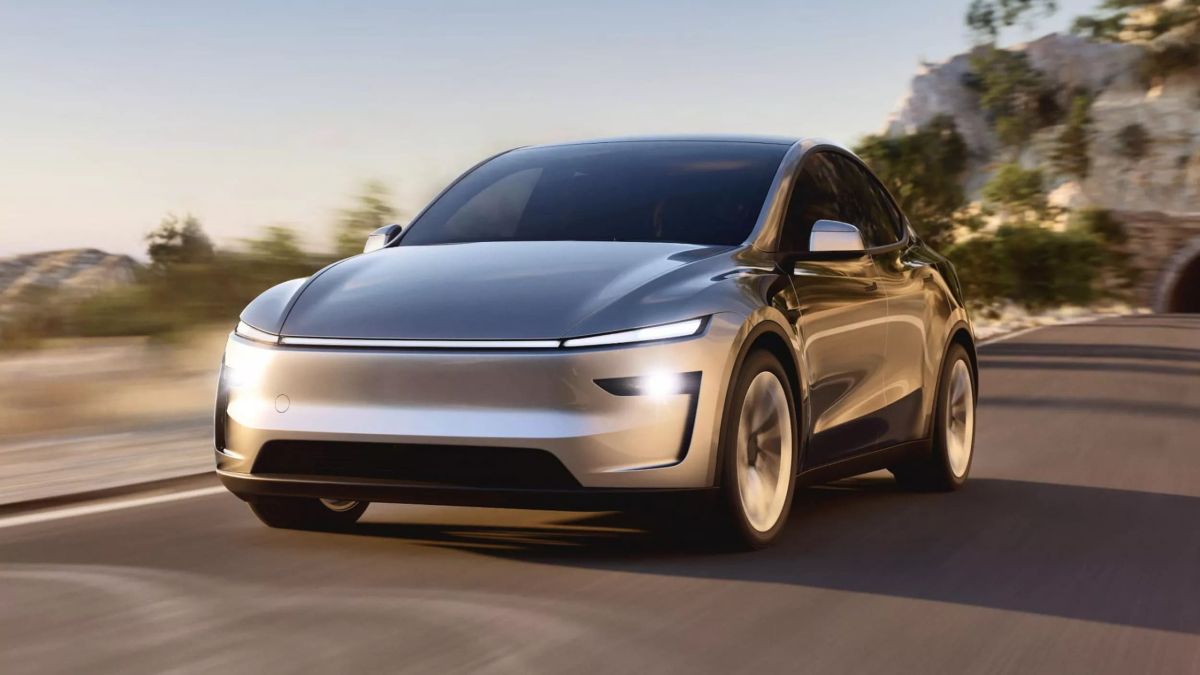 На-70-000-км-больше-за-счёт-массы:-tesla-объяснила,-почему-лёгкая-model-y-выгоднее-конкурентов-с-большими-батареями