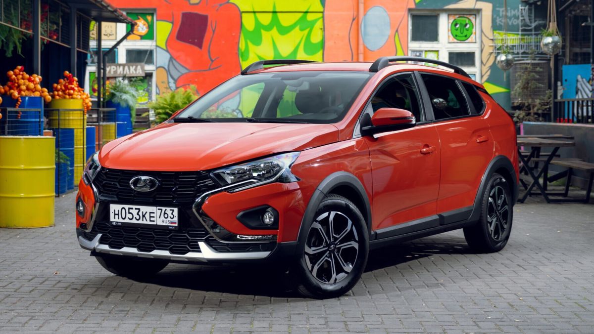 АвтоВАЗ-планирует-нарастить-темпы-продаж-lada-iskra,-глава-компании-назвал-свой-любимый-цвет