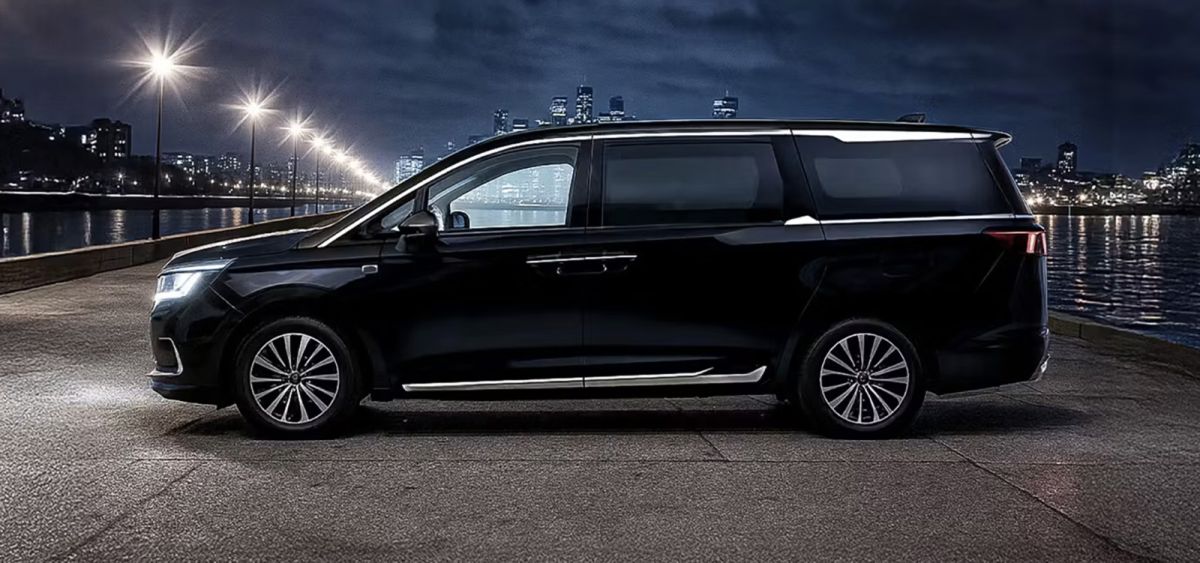 Аналог-toyota-alphard-с-2,0-литровым-мотором-и-8-ступенчатым-«автоматом».-В-России-начали-принимать-заказы-на-jac-rf8
