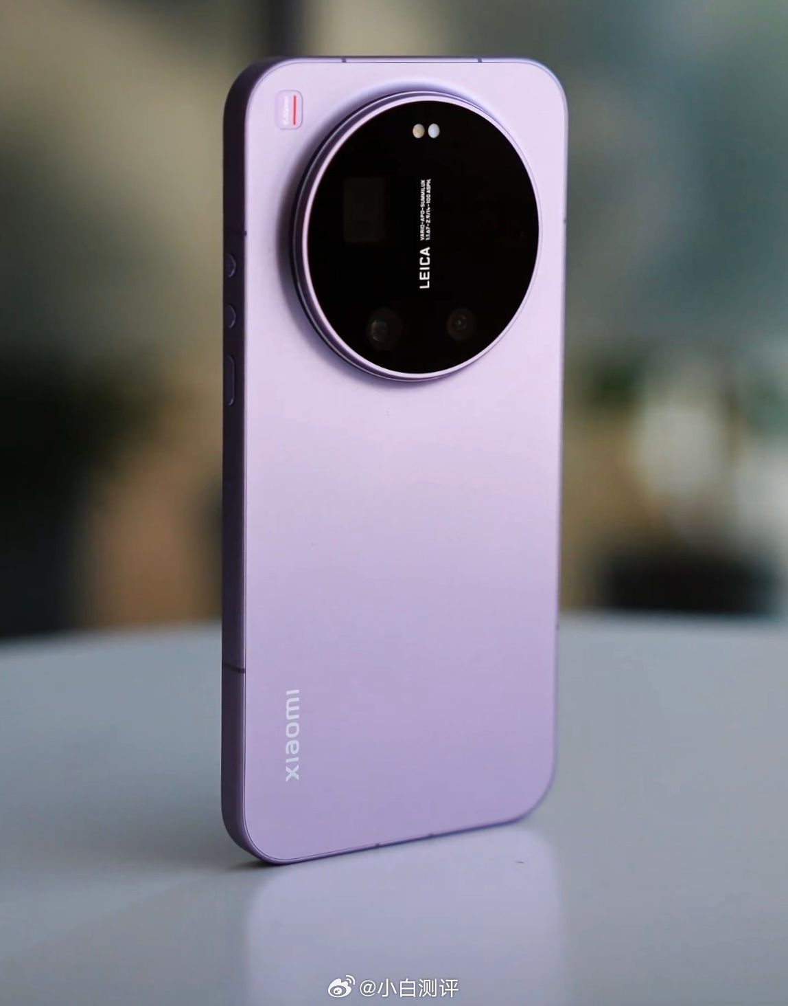 xiaomi-17-ultra-во-всех-цветах-на-качественных-снимках.-Новинка-предложит-не-только-зелёный-с-блёстками,-но-и-пурпурный-цвета