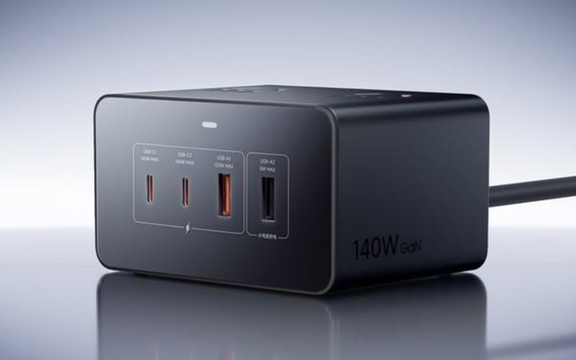 Настольная-зарядная-станция-xiaomi-мощностью-2,5-кВт-с-2-портами-usb-c-и-2-портами-usb-a-—-всего-35-долларов.-Запущен-сбор-средств-на-xiaomi-desktop-charging-station-140w