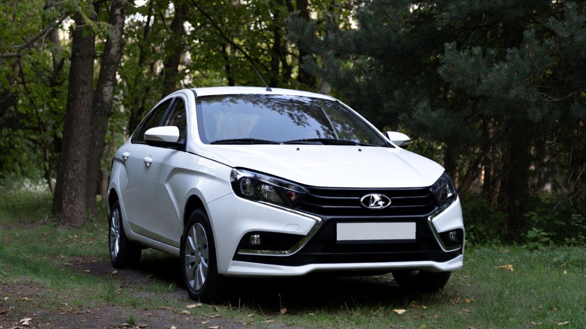 Владельцы-новых-lada-vesta-и-granta-с-16-клапанными-моторами-жалуются-на-провалы-тяги,-пинки-двигателя-и-посторонние-шумы