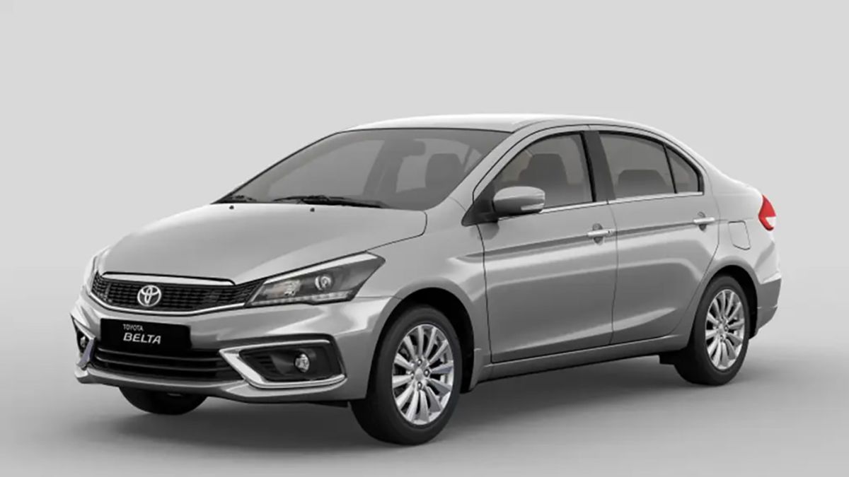 В-России-начали-продавать-toyota-belta.-За-аналог-lada-vesta-и-hyundai-solaris-с-«автоматом»-просят-1,85-млн-рублей