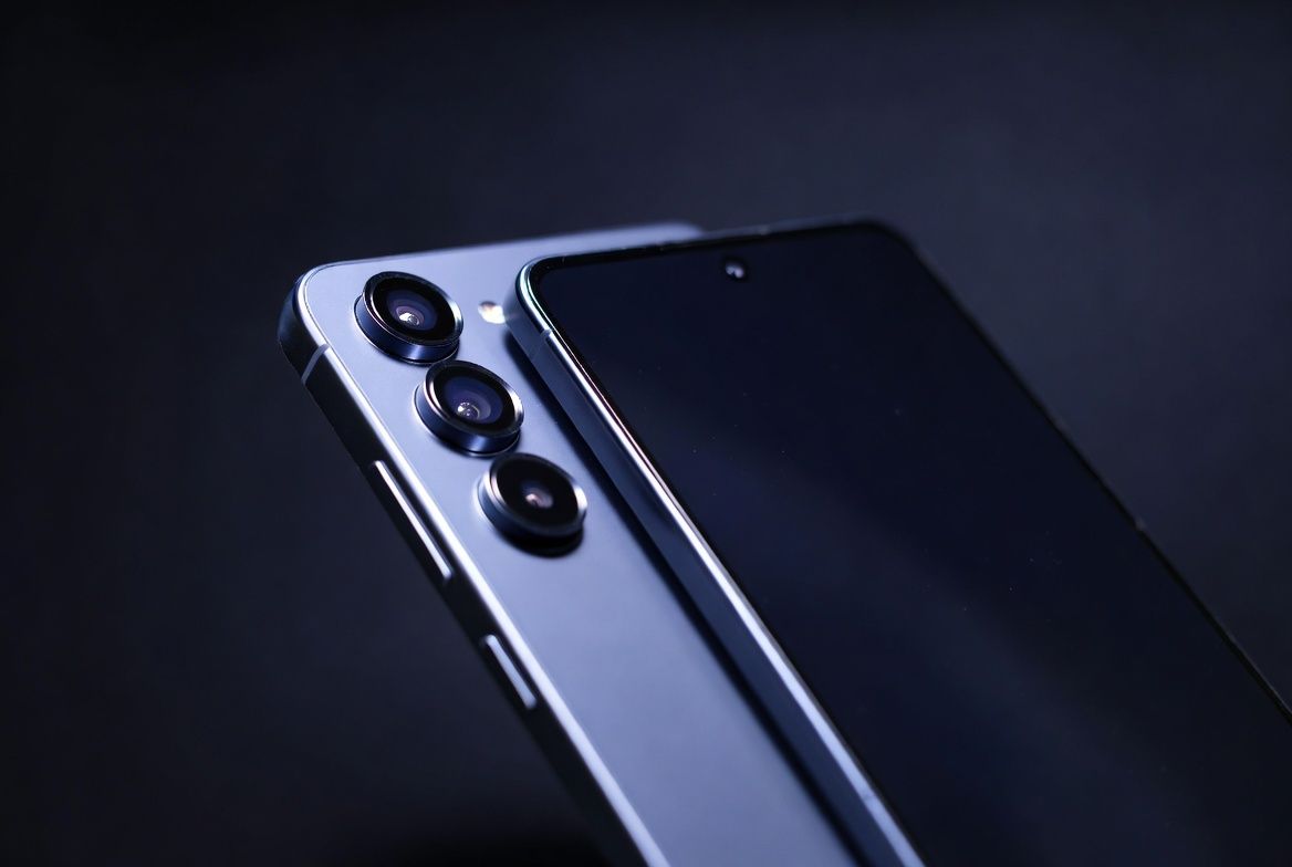 samsung-пытается-договориться-о-памяти-для-galaxy-s26:-резкий-рост-цен-на-lpddr5x-вынудил-компанию-идти-на-экстренные-переговоры-с-micron