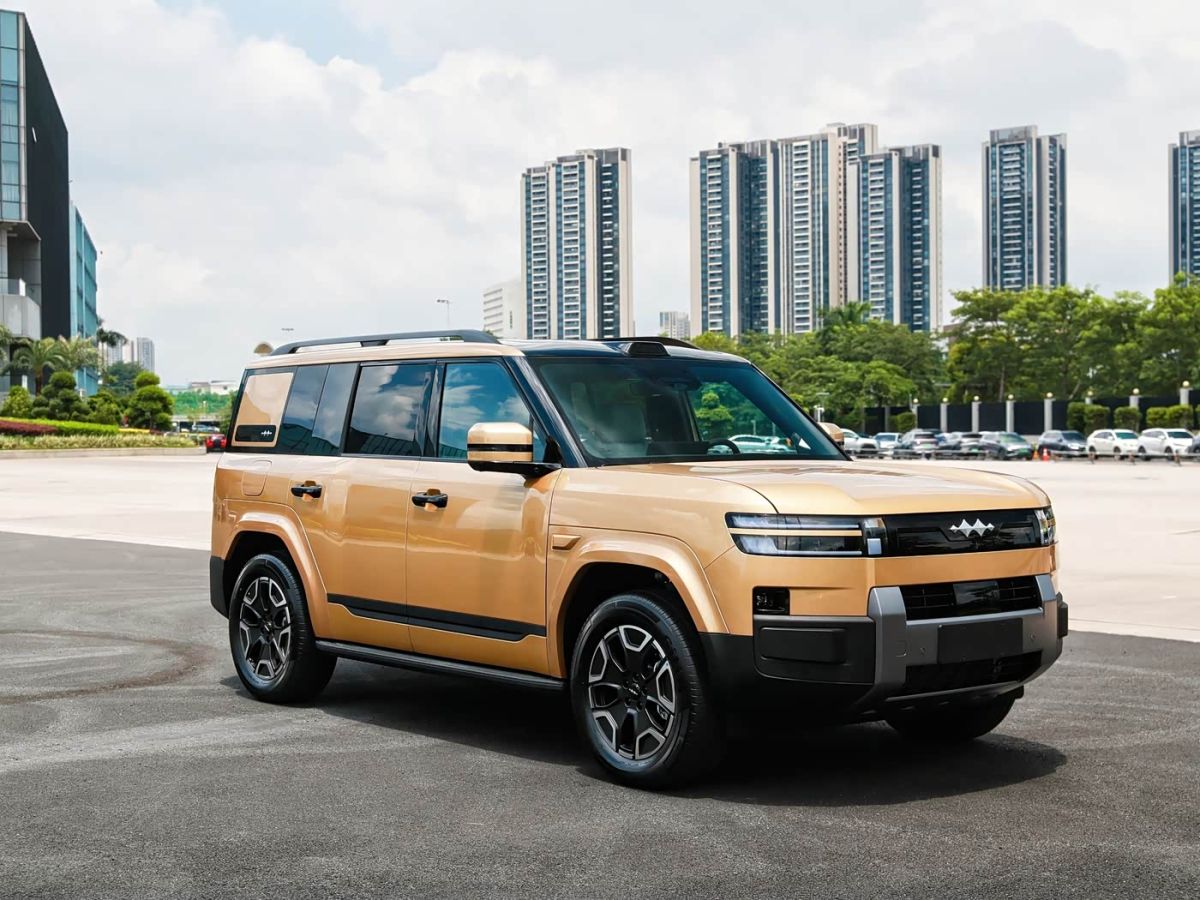 li-auto-пора-на-свалку-истории?-Представлен-брутальный-внедорожник-byd-titanium-7:-полный-привод-и-490-лс-—-всего-206,8-тыс.-юаней-(2,45-млн-рублей)