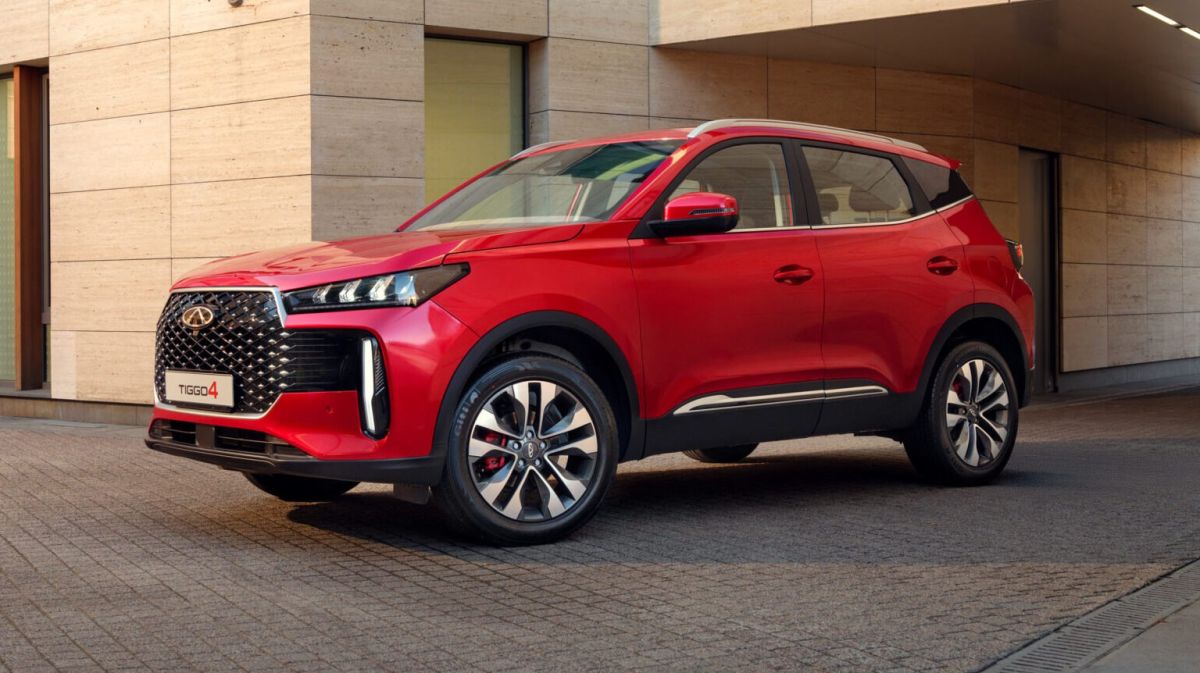 В-России-chery-tiggo-4-стоит-2,1-млн-рублей,-а-в-Казахстане-—-1,26-млн-рублей,-меньше,-чем-lada-granta