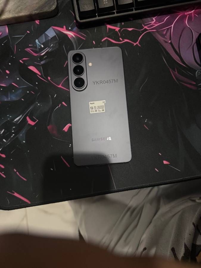 samsung-galaxy-s26-plus-появился-в-продаже-задолго-до-анонса.-craigslist-предлагает-новинку-за-1650-долларов