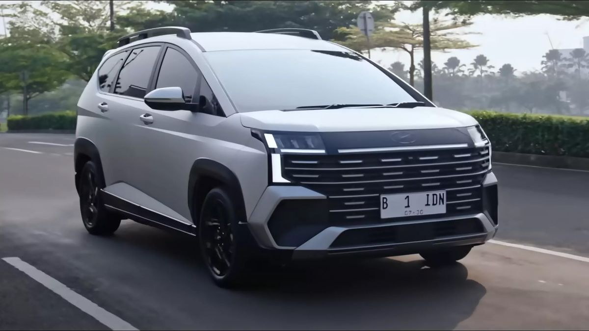 Дешевые-минивэны-hyundai-stargazer-помолодели:-представлены-обновленные-версии-с-«клыками»-и-улучшенным-салоном
