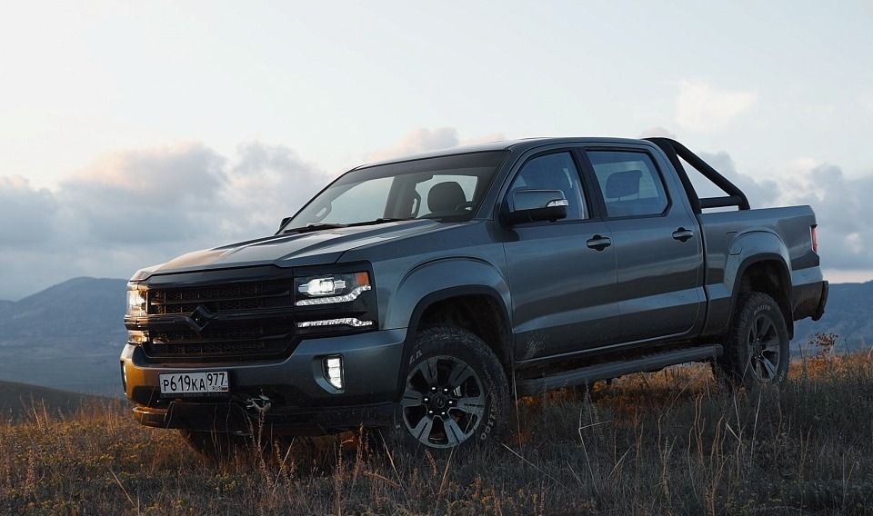Дизайн-в-стиле-chevrolet-silverado-и-мотор-mitsubishi.-В-России-стартовали-официальные-продажи-китайских-пикапов-huanghai-n7