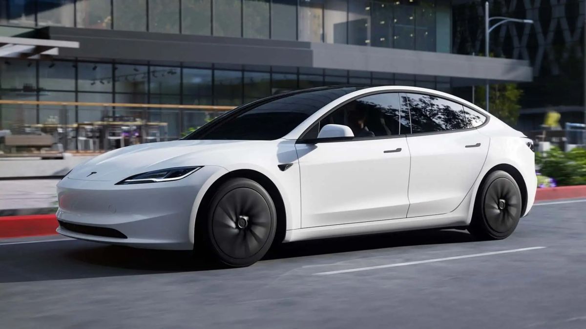 Представлена-самая-дешевая-tesla-—-это-tesla-model-3-standard-за-37-тыс.-долларов-с-ручной-регулировкой-зеркал