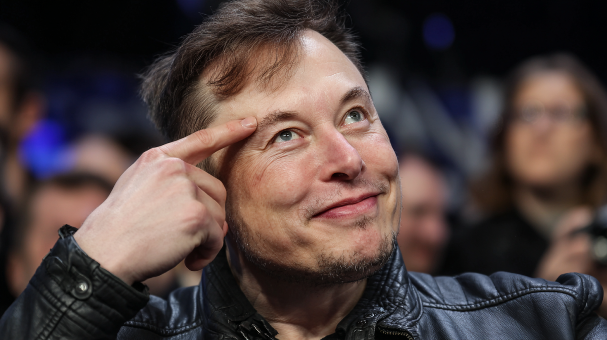 tesla-впервые-в-истории-опередила-mercedes-benz-по-продажам-автомобилей