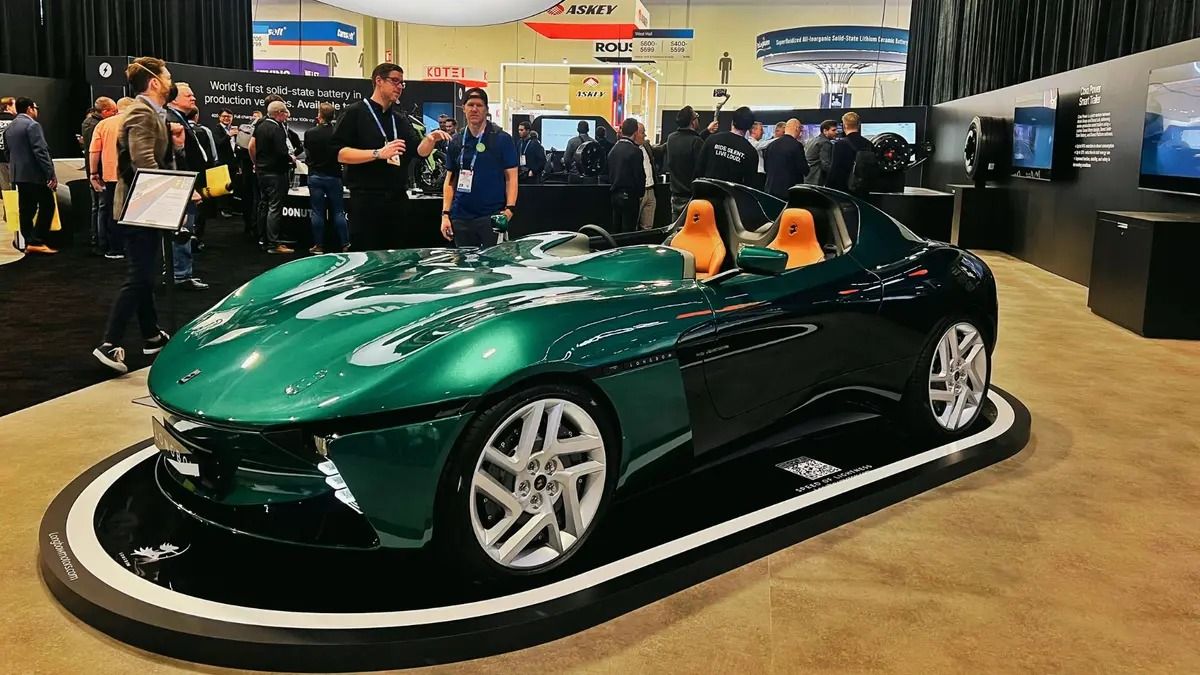 longbow-представила-электроспорткар-speedster-мощностью-900-лс.-и-весом-менее-900-кг