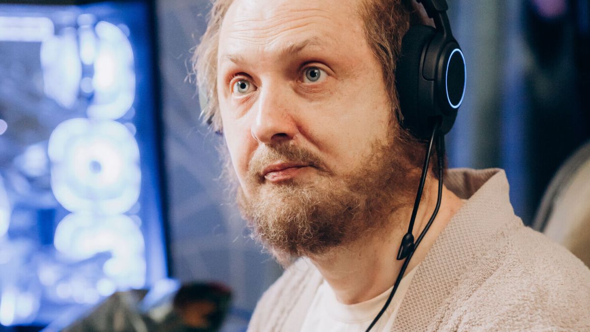 «Скуф»-меняет-свою-жизнь-в-трейлере-комедии-с-Александром-Зубаревым