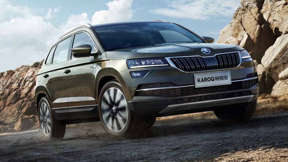skoda-karoq-можно-заказать-в-России-за-1,7-млн-рублей-—-на-600-тыс.-рублей-дешевле,-чем-в-марте