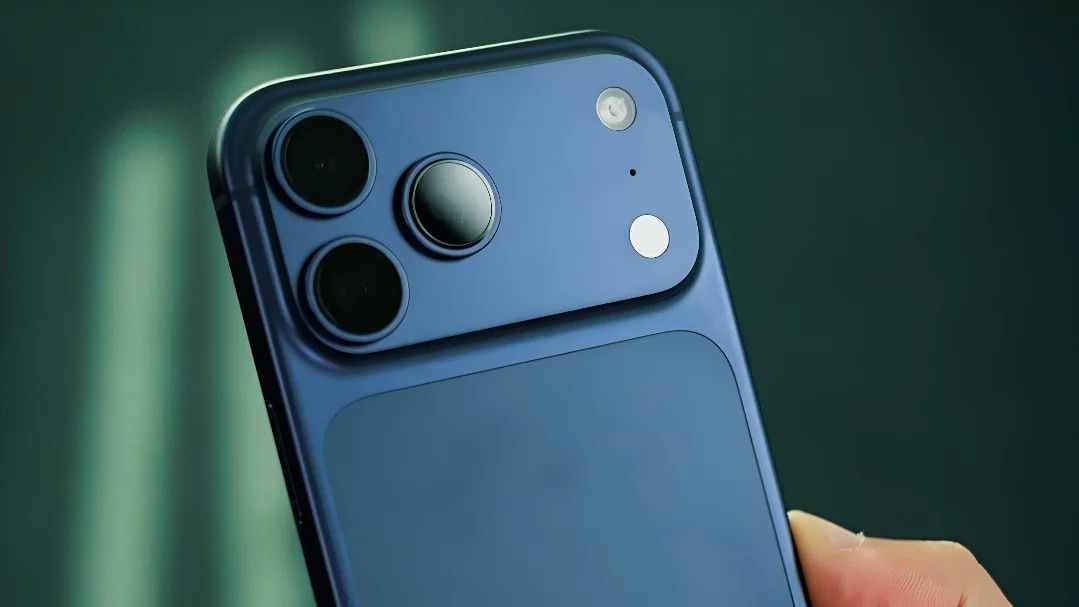 iphone-18-pro-max-будет-ещё-толще-и-тяжелее,-чем-текущий-флагман,-а-заодно-не-будет-двухцветным.-Так-считает-инсайдер-instant-digital
