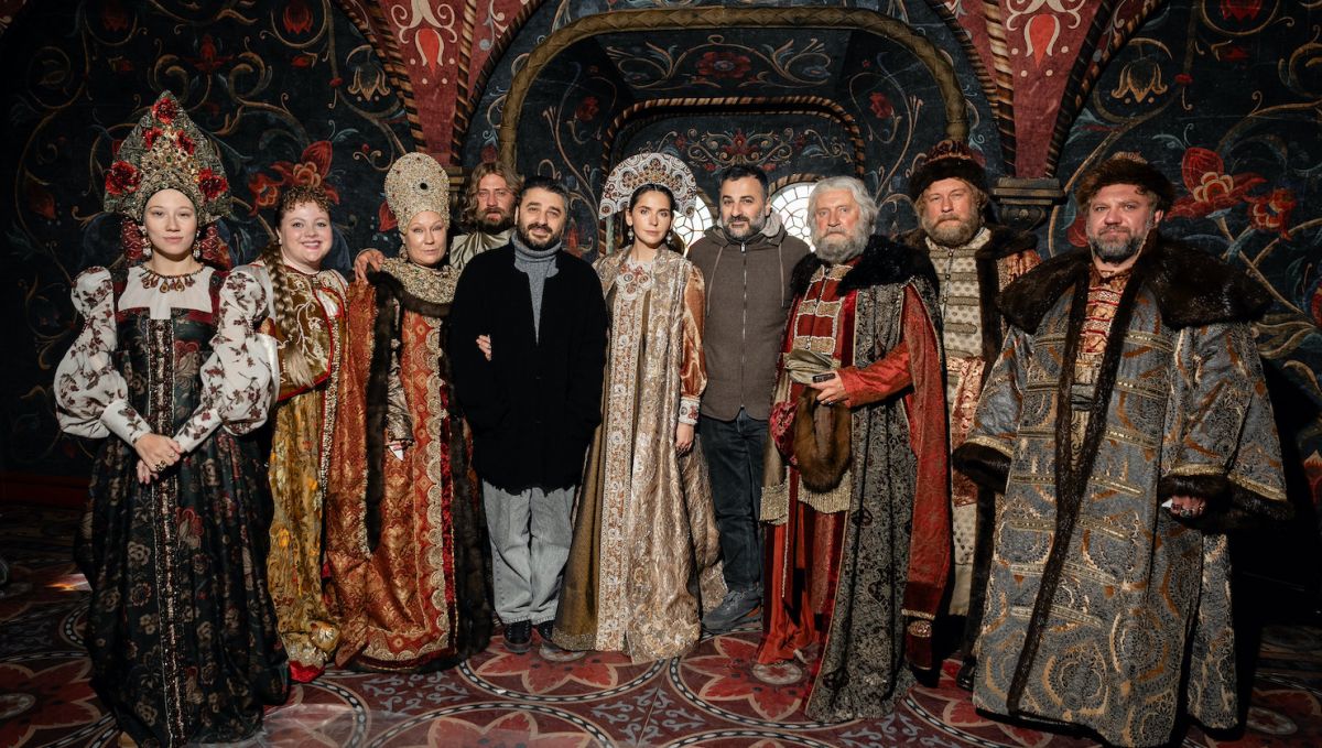Свет-мой,-Сарик,-завязывай-уже-с-Пушкиным!-Режиссёр-Андреасян-снимет-фильм-по-«Сказке-о-мёртвой-царевне-и-семи-богатырях»