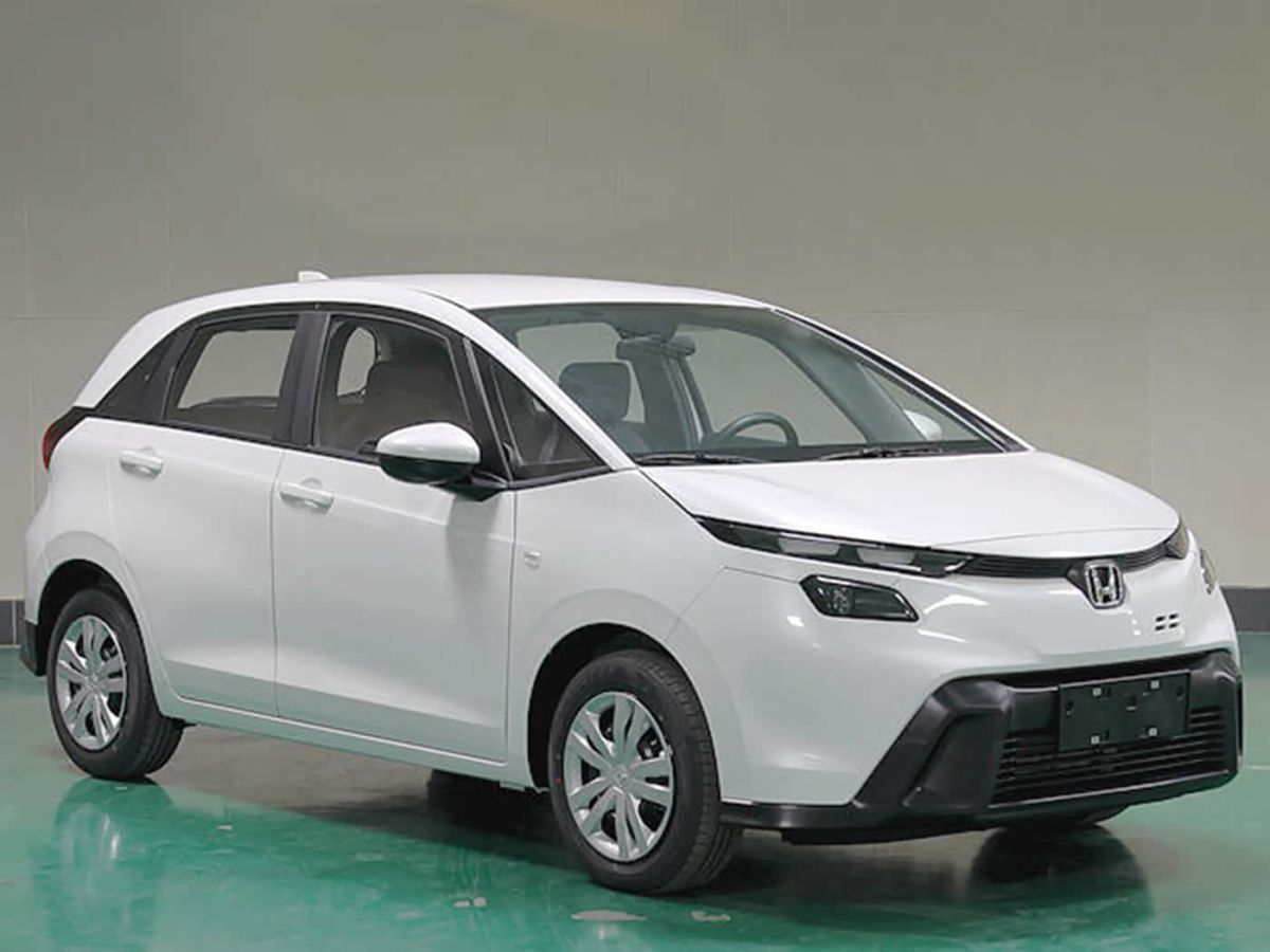 honda-fit-2026-представят-в-середине-января-в-Китае:-одна-комплектация,-всего-3000-машин-и-124-лс.