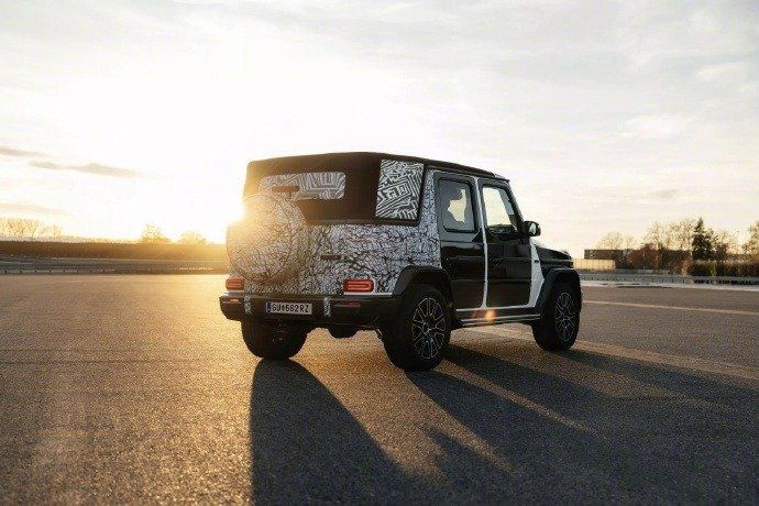 mercedes показала-совершенно-новый-«Гелик»-(mercedes-benz-g-class)-без-жёсткой-крыши