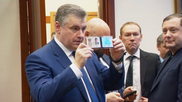 ЦИК зарегистрировал Слуцкого и Даванкова кандидатами в президенты России