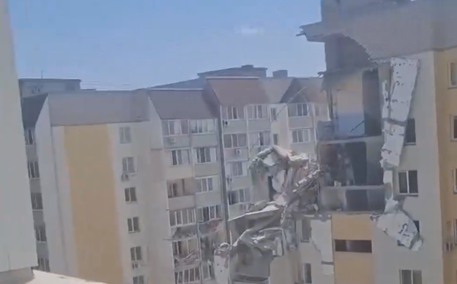 В-Саратове-взрывом-снесло-часть-дома.-Видео