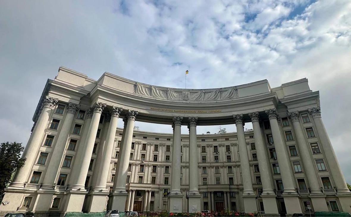 Украина-приостановила-участие-в-договоре-по-ограничению-числа-вооружений