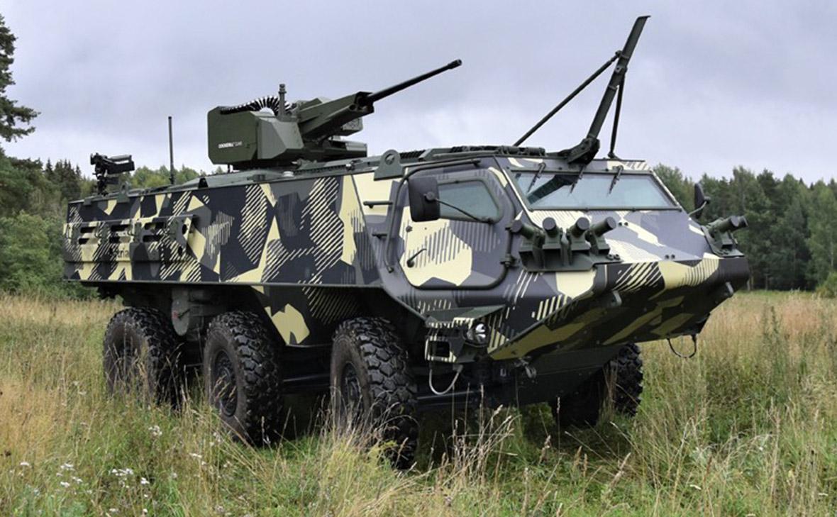 Латвия-передала-Украине-первую-партию-бронетранспортеров-patria-6×6