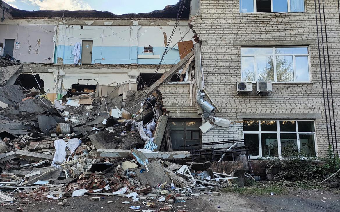 В-Екатеринбурге-из-рухнувшего-офисного-здания-вывели-более-20-человек
