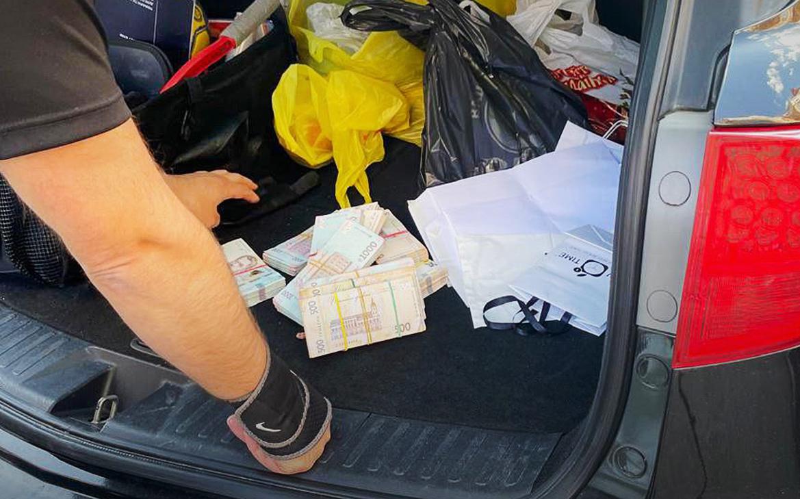 НАБУ-задержало-бывшего-главу-Луганской-администрации-и-депутата-Рады