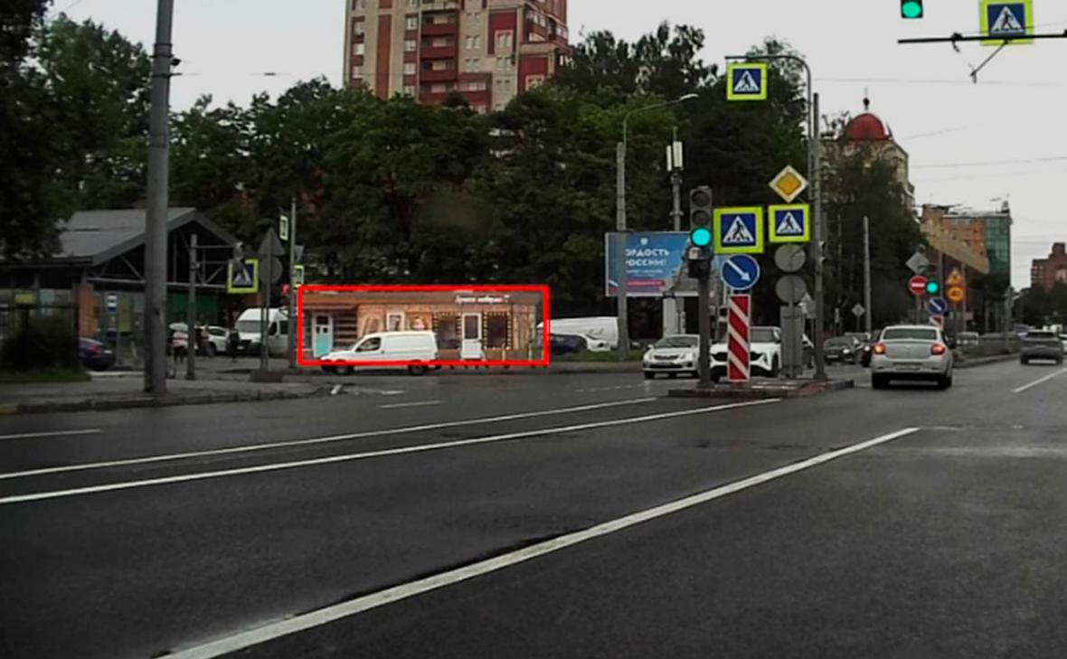 В-Петербурге-ИИ-научили-находить-незаконные-ларьки-и-ямы-на-дорогах