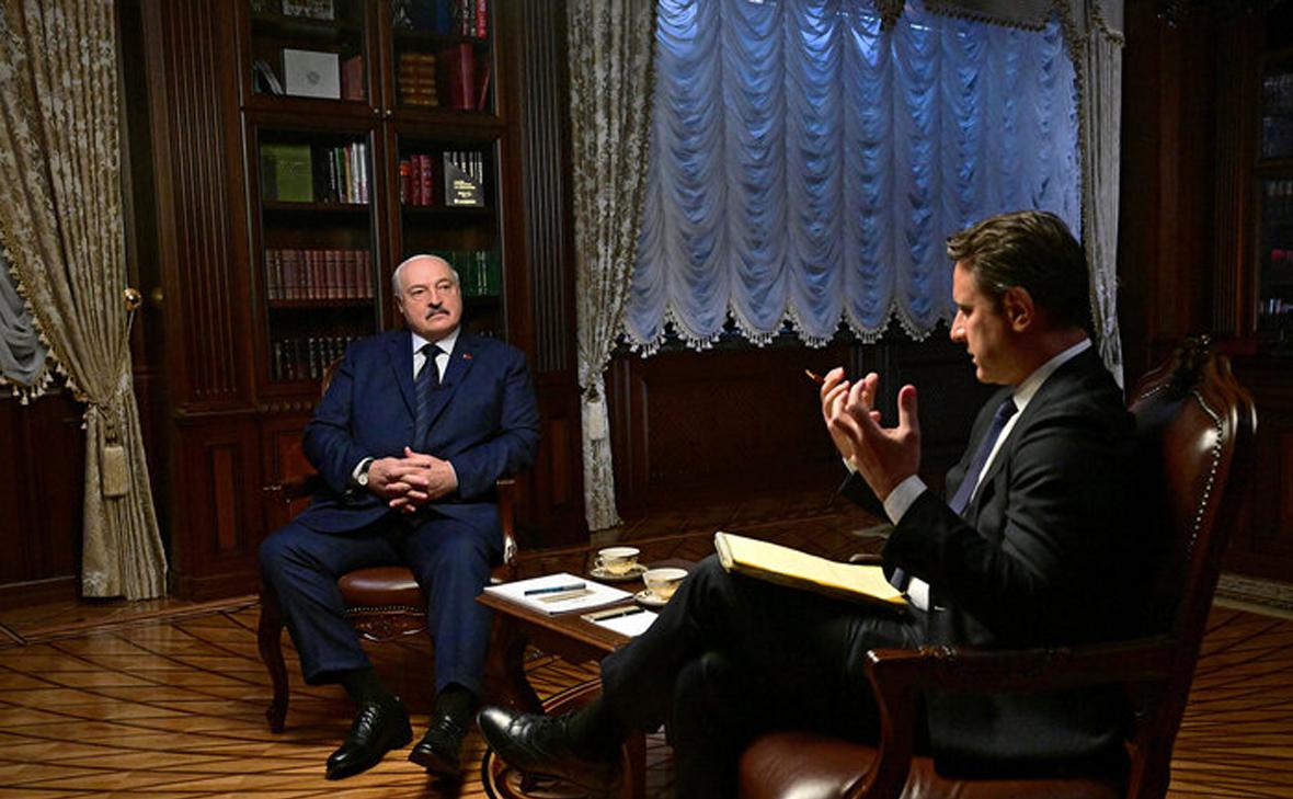Лукашенко-рассказал,-как-летел-с-Путиным-на-вертолете-накануне-24-февраля