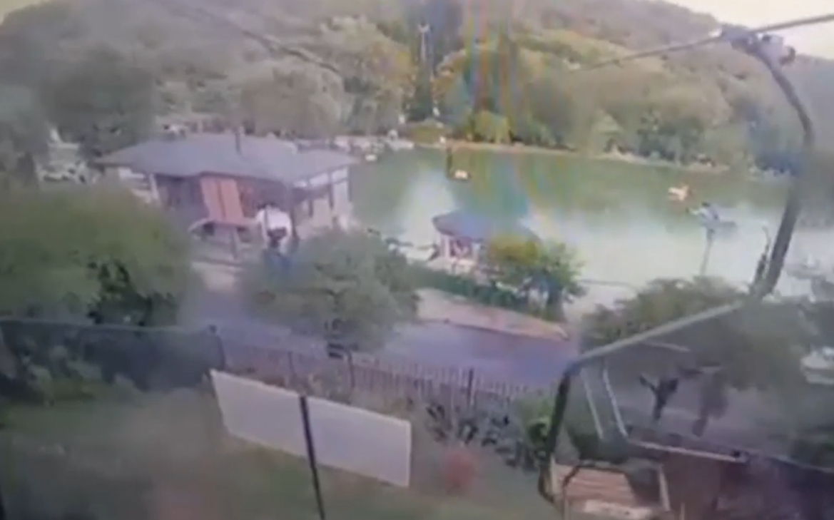 Момент-обрыва-канатной-дороги-в-Нальчике-попал-на-видео