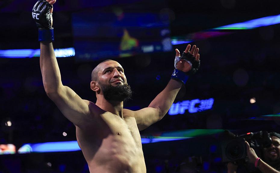Кадыров-опубликовал-видео-торжественной-встречи-чемпиона-ufc-Чимаева