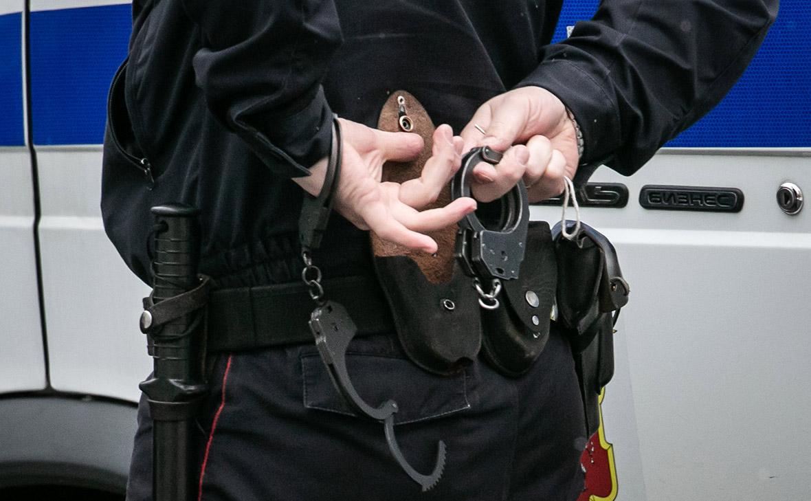 В-Петербурге-полиция-задержала-более-30-мигрантов-за-массовую-драку