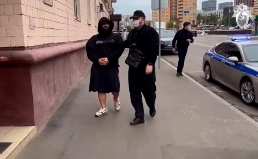 Блогера-Арсена-Маркаряна-доставили-в-суд-для-избрания-меры-пресечения