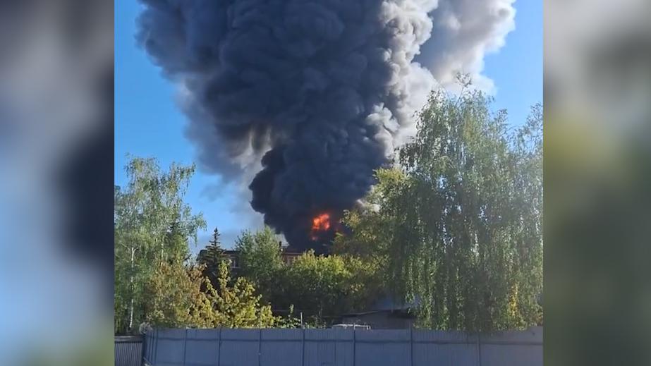 На-складе-в-Балашихе-произошел-пожар
