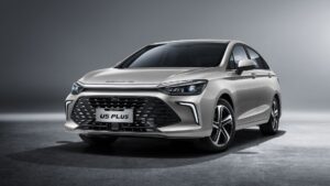 В-России-baic-u5-plus-дорожает,-а-в-Белоруссии-—-дешевеет.-Седан-baic-u5-plus-российской-сборки-в-Белоруссии-отдают-всего-за-1,25-млн-рублей