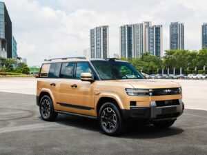 li-auto-пора-на-свалку-истории?-Представлен-брутальный-внедорожник-byd-titanium-7:-полный-привод-и-490-лс-—-всего-206,8-тыс.-юаней-(2,45-млн-рублей)