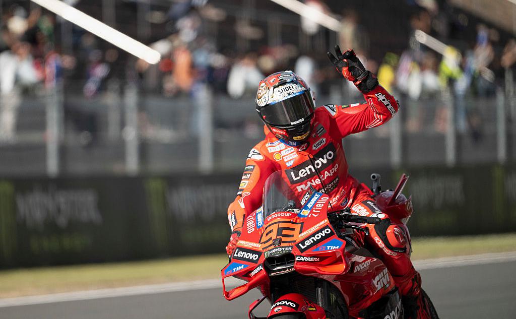 Марк-Маркес-спустя-шесть-лет-вернул-себе-титул-чемпиона-motogp