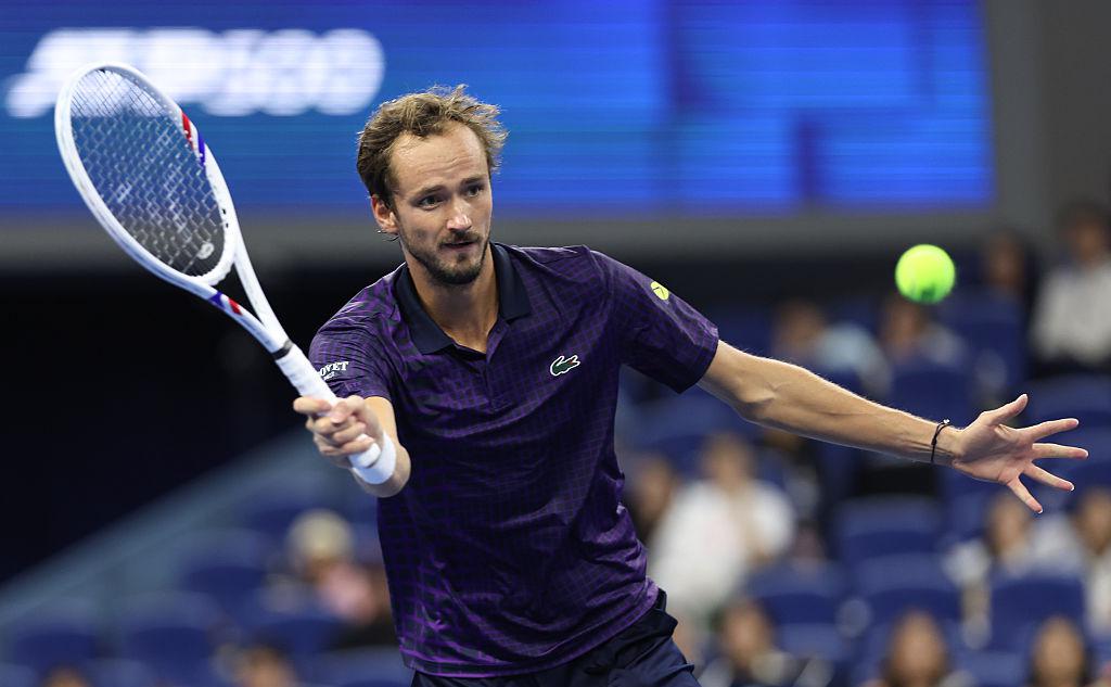 Медведев-не-подал-на-матч-и-снялся-с-полуфинала-турнира-atp-в-Пекине
