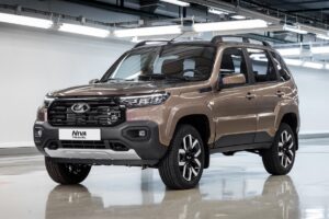 Обновленная-lada-niva-travel-с-1,8-литровым-мотором-выходит-в-продажу-20-ноября:-доработанные-коробка-передач-и-подвеска-—-от-1,4-млн-рублей