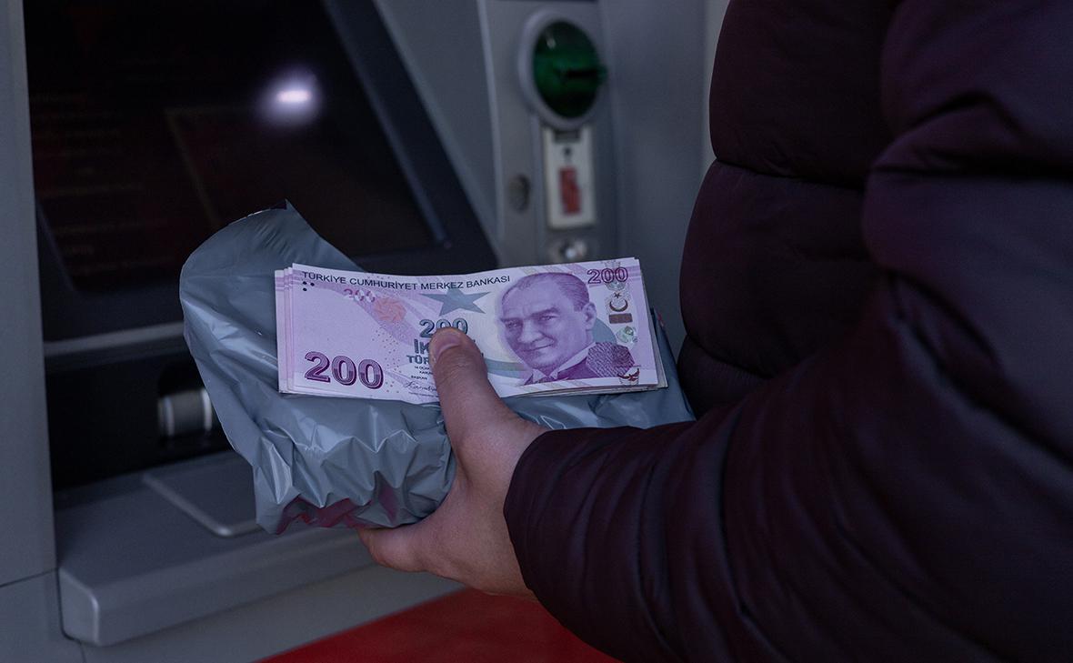 В-Турции-ограничили-снятие-наличных-ночью-из-за-мошенников