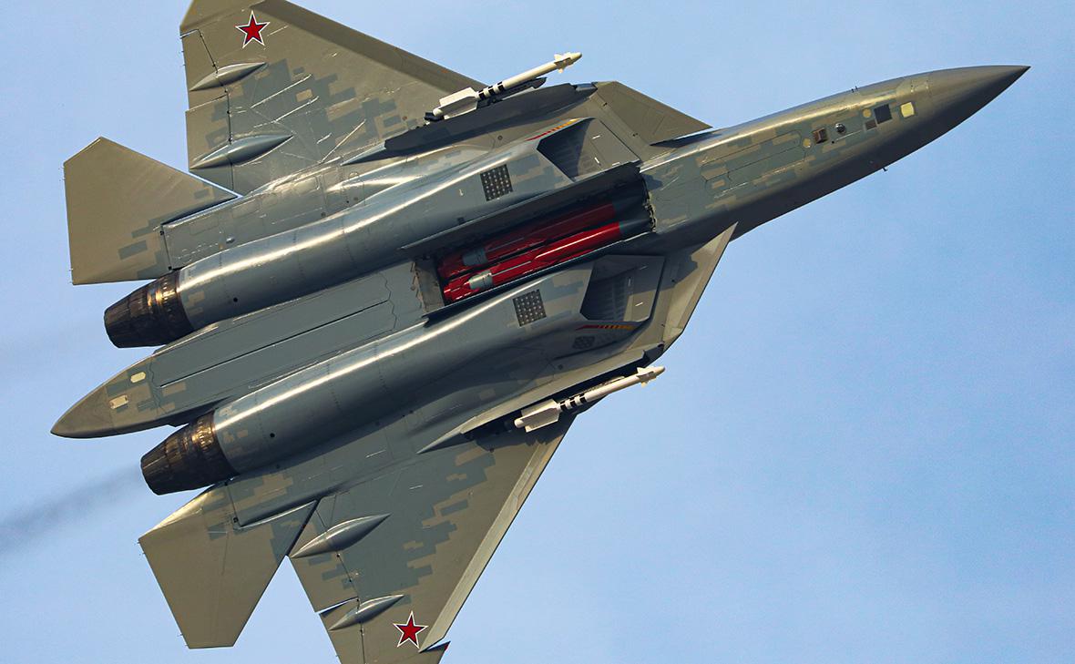 На-авиашоу-в-Дубае-впервые-публично-показали-оружие-внутри-отсеков-Су-57