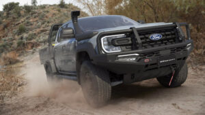 Рамный-внедорожник-ford-для-самых-тяжелых-условий:-представлен-ford-ranger-super-duty-xlt-с-3,0-литровым-дизельным-v6-и-10-ступенчатым-«автоматом»