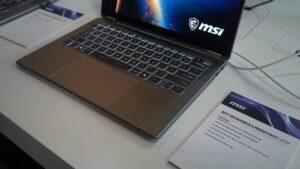 Процессоры-ещё-не-представлены,-а-ноутбуки-уже-показывают.-msi-вместе-с-intel-провели-показ-очень-тонких-и-лёгких-ноутбуков-на-core-ultra-300
