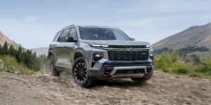 328-лс,-7-местный-салон-и-полный-привод.-В-Россию-привезли-chevrolet-traverse-2025-—-это-альтернатива-toyota-grand-highlander