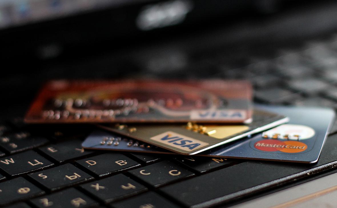 В-ЦБ-заявили,-что-обсуждают-с-банками-отключение-visa-и-mastercard