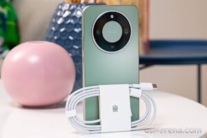 Европе-7500-мАч,-а-Латинской-Америке-уже-8300-мАч.-honor-magic8-lite-за-пределами-Европы-будет-оснащён-более-крупным-аккумулятором