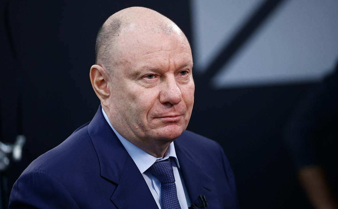 Потанин-заявил,-что-Россия-перестала-быть-мировой-бензоколонкой
