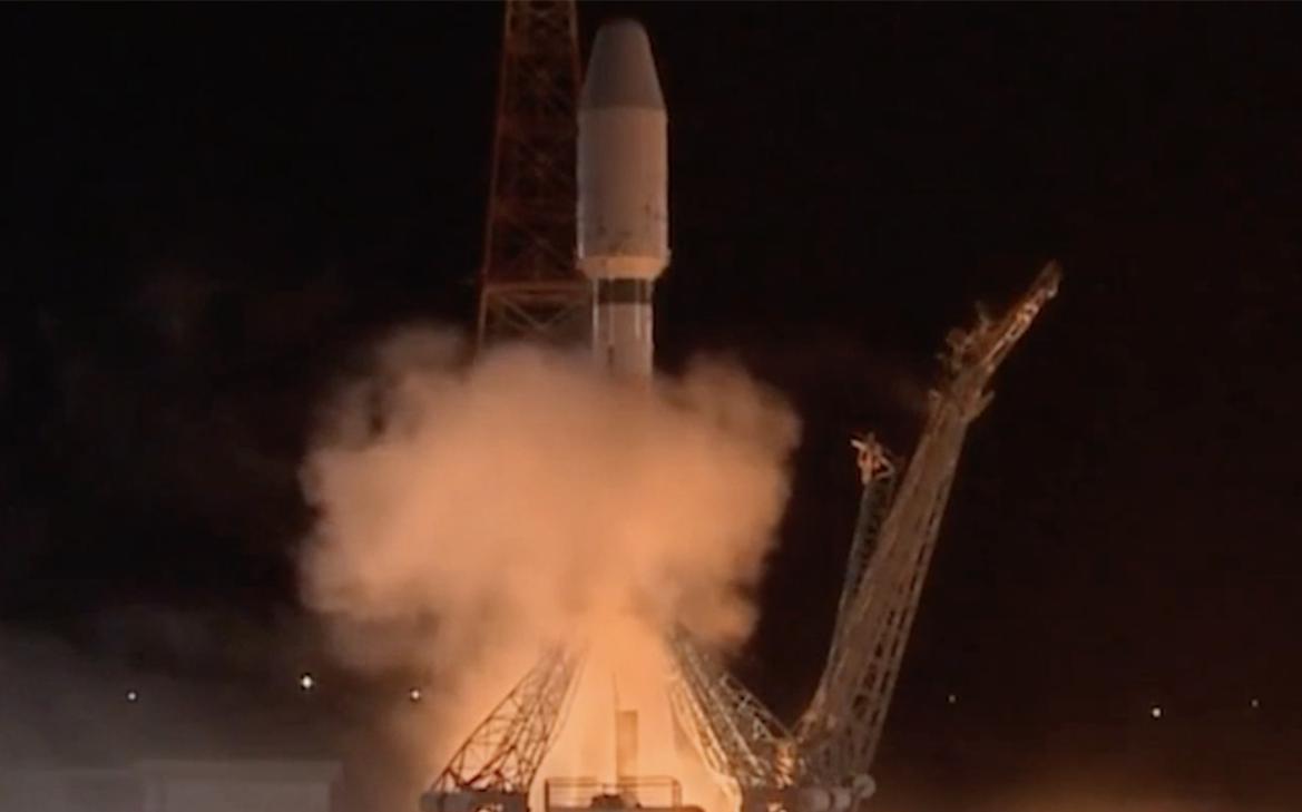 Ракету-«Союз-21б»-со-спутниками-запустили-с-космодрома-Восточный.-Видео