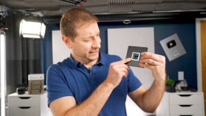 Новая-soc-snapdragon-x2-elite-extreme-выдаёт-уровень-apple-m4-max-и-топовых-cpu-amd-и-intel.-Новые-платформы-протестировали-в-geekbench